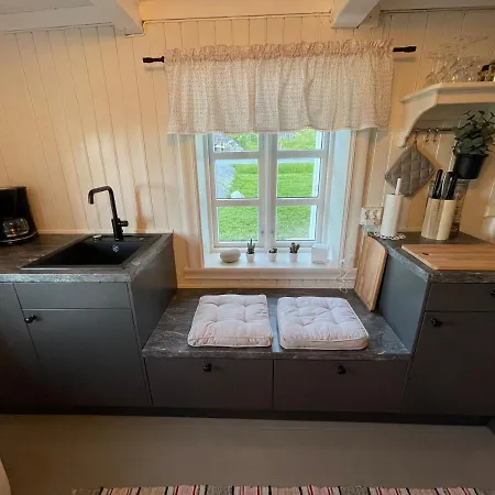Storhella - Med Fantastisk Beliggenhet Holiday home