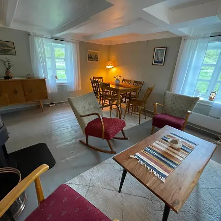 Storhella - Med Fantastisk Beliggenhet Holiday home