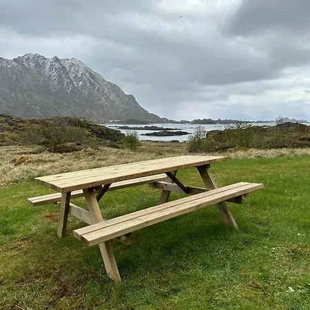 Storhella - Med Fantastisk Beliggenhet Sennesvik